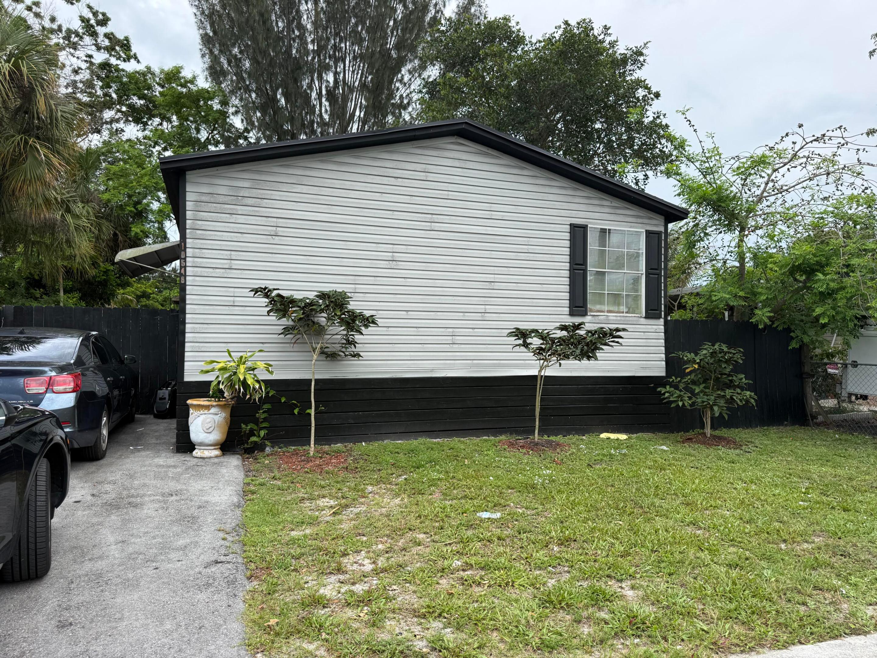 WATERGATE MOBILE HOME - Residential