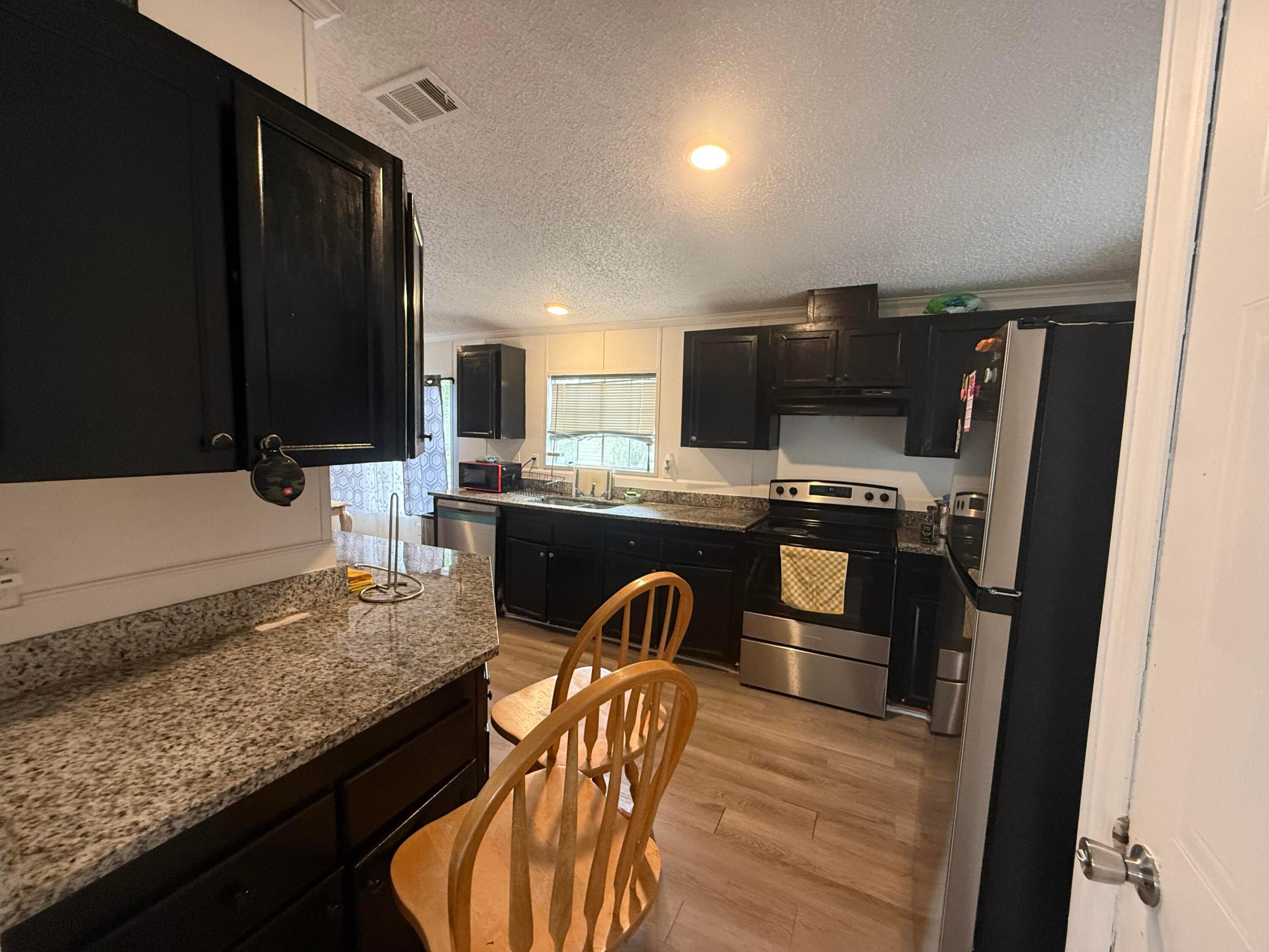 WATERGATE MOBILE HOME - Residential