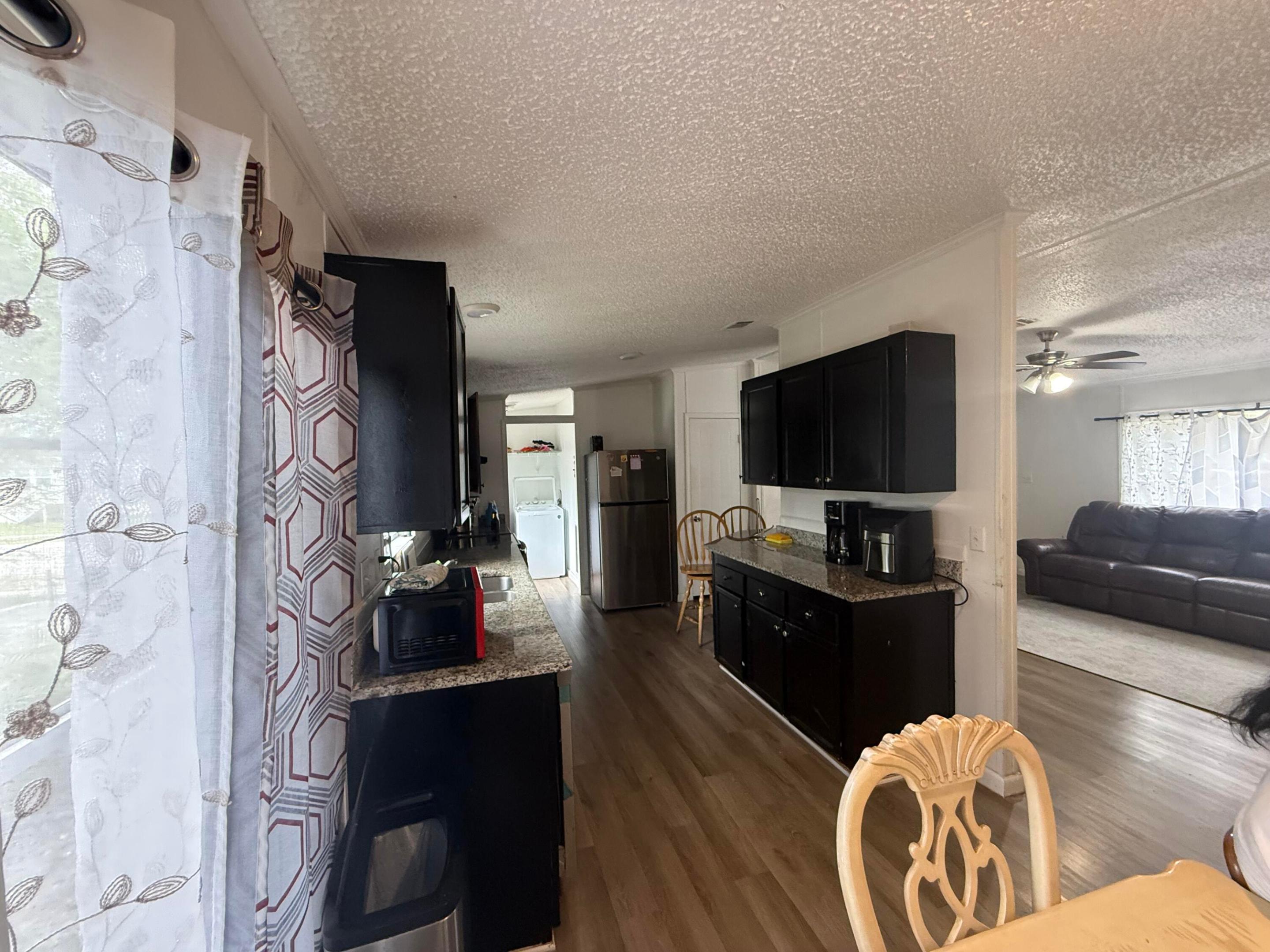 WATERGATE MOBILE HOME - Residential