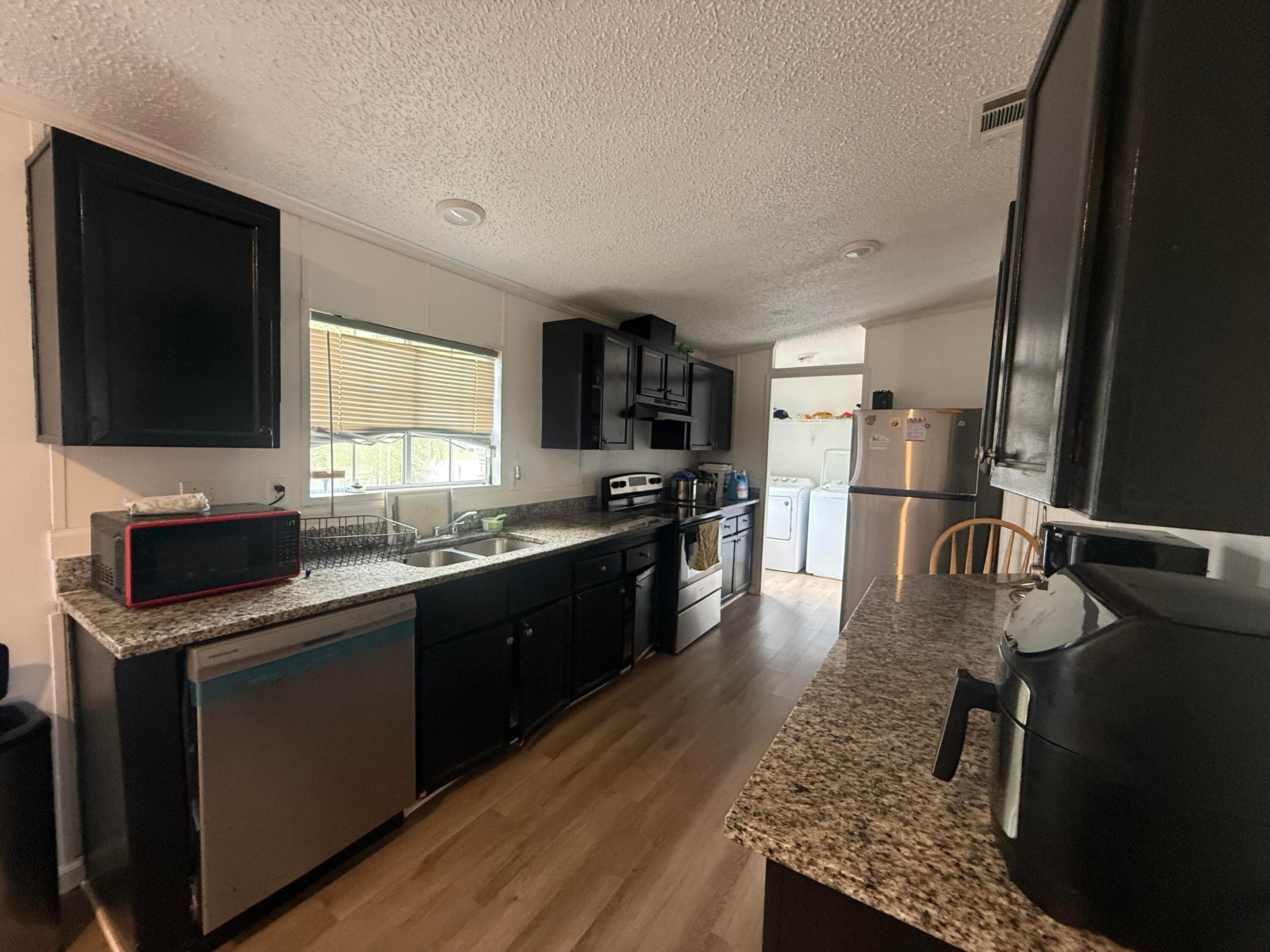 WATERGATE MOBILE HOME - Residential