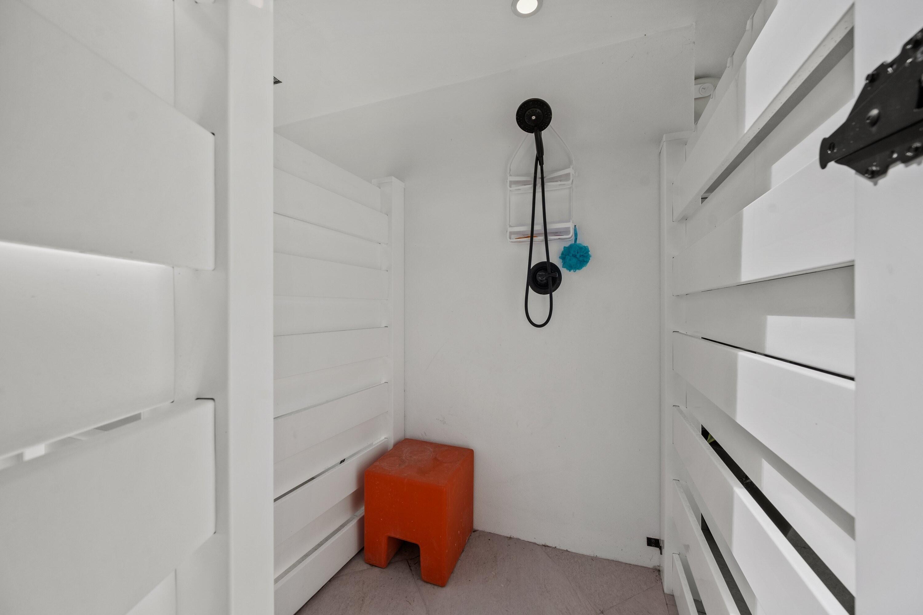 GOLF COURSE ADD TO VILLAGE OF NORTH PALM BEACH IN - Residential