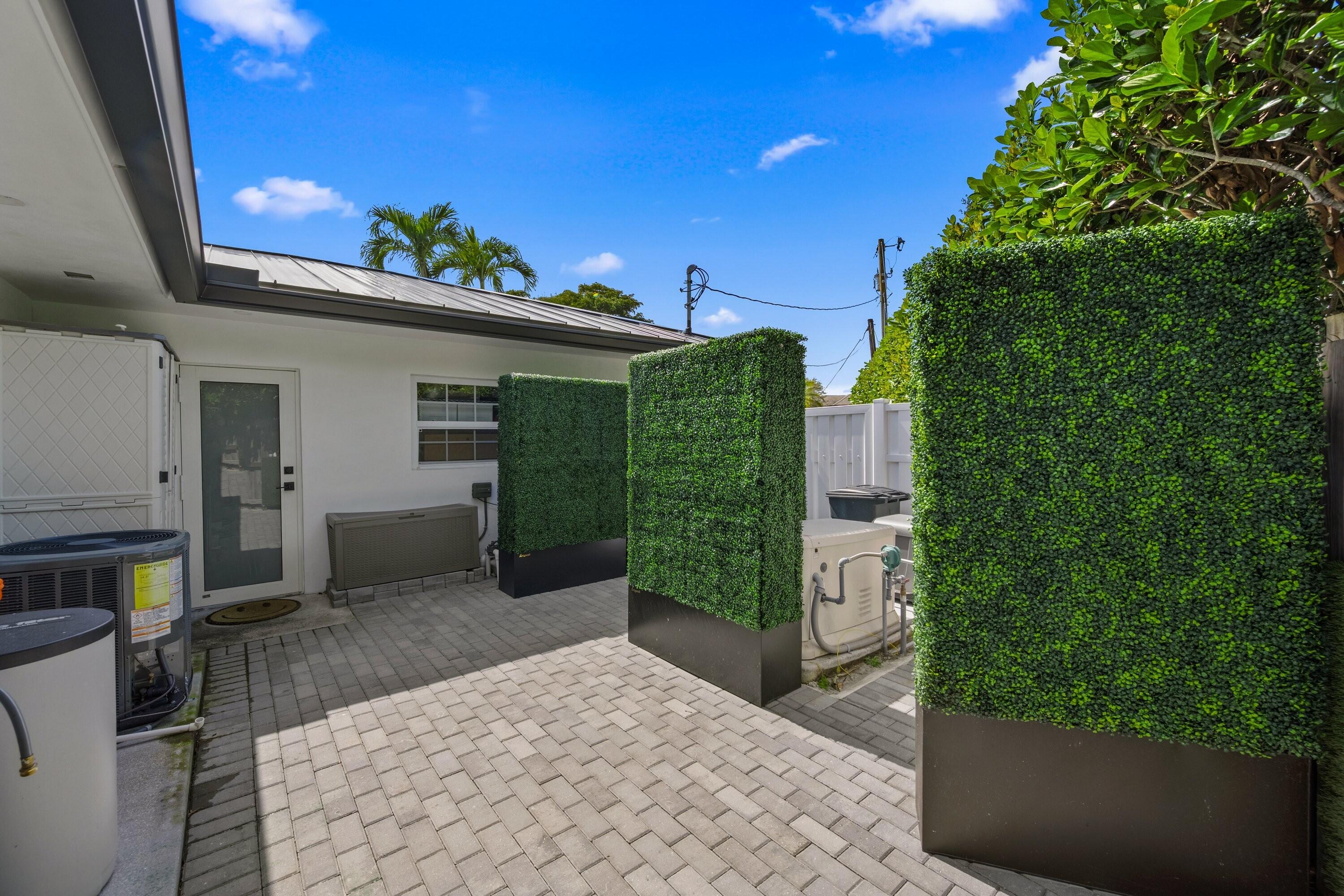 GOLF COURSE ADD TO VILLAGE OF NORTH PALM BEACH IN - Residential