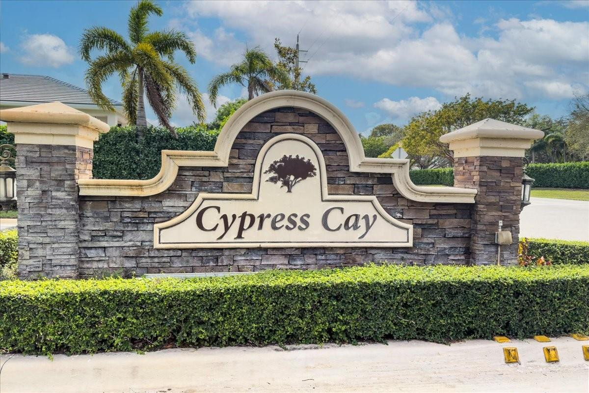 Cypress Cay 156-35 B - Residential