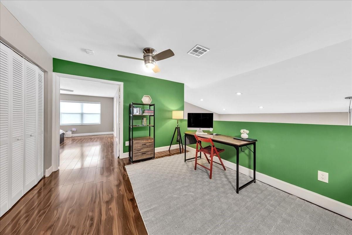 Cypress Cay 156-35 B - Residential