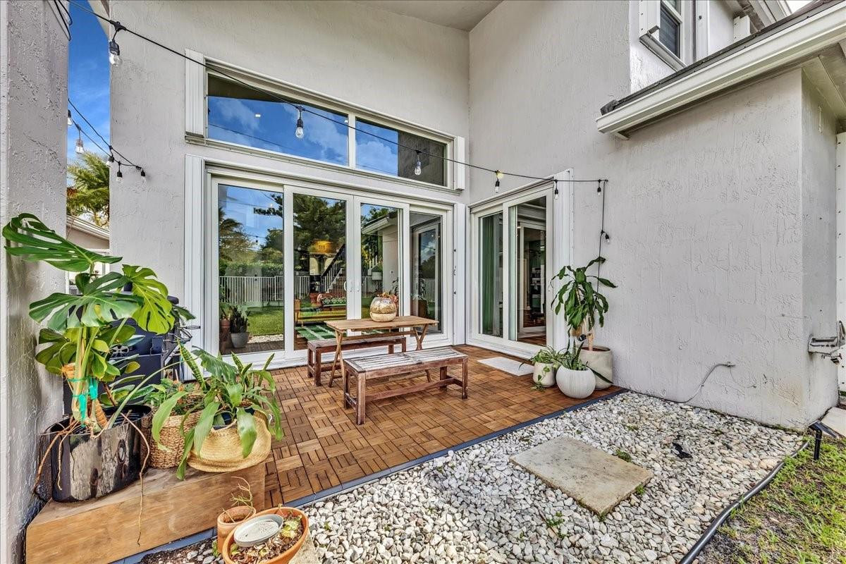 Cypress Cay 156-35 B - Residential