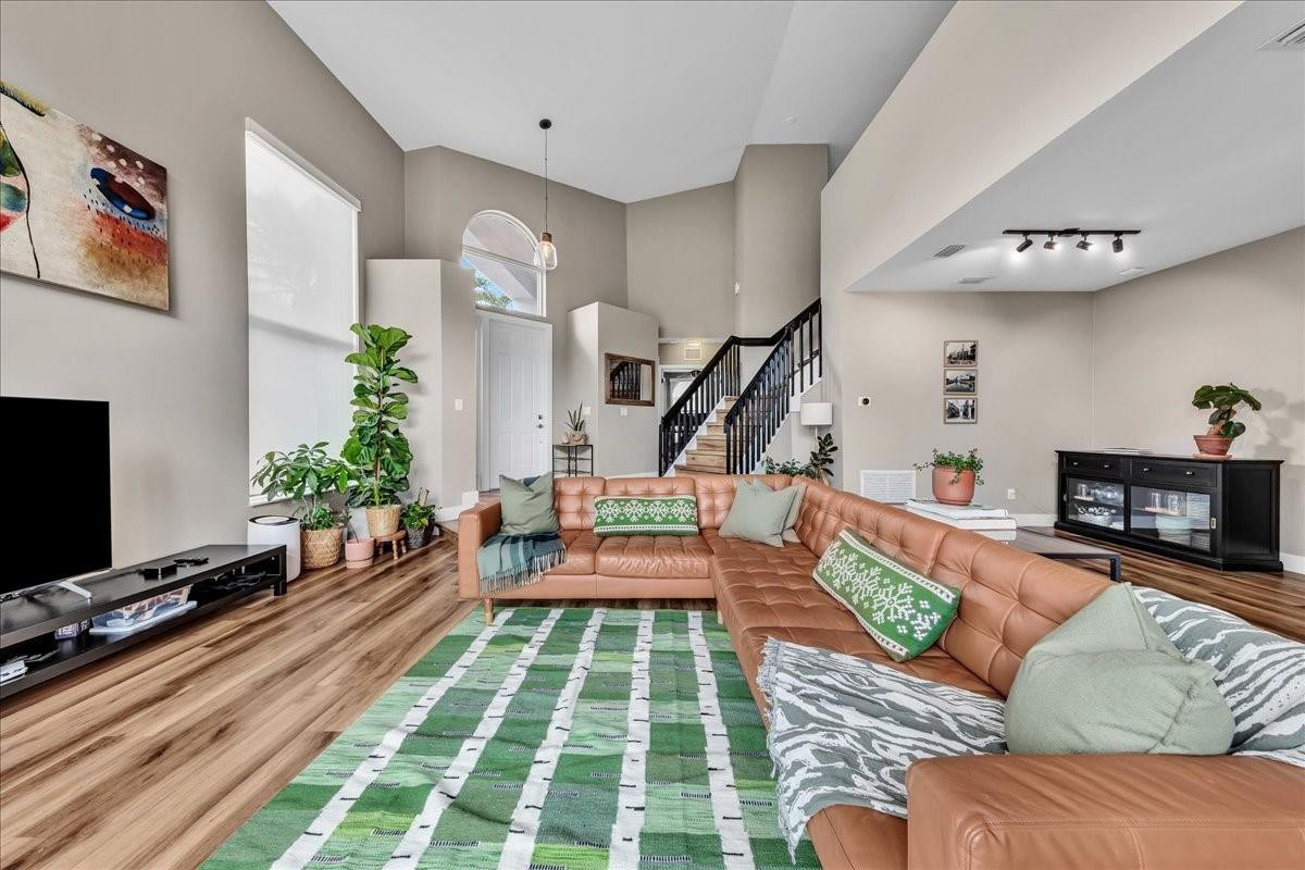 Cypress Cay 156-35 B - Residential