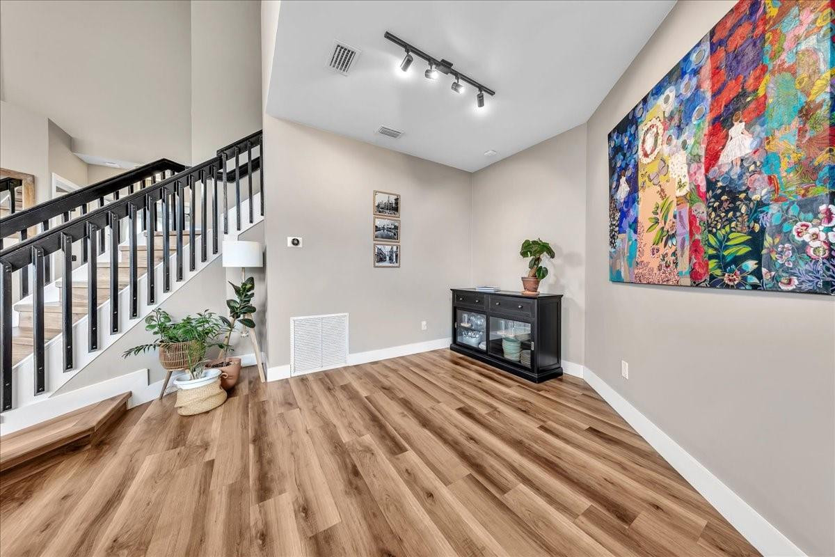 Cypress Cay 156-35 B - Residential