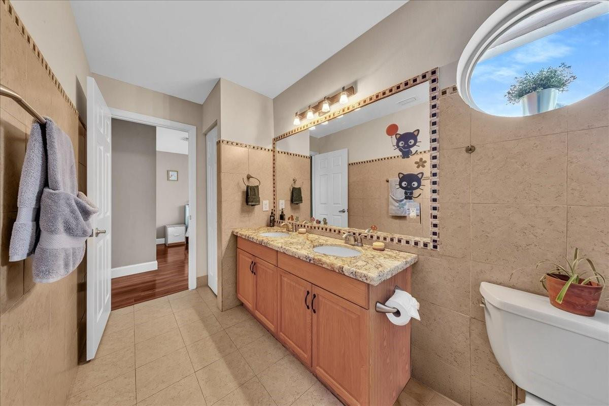 Cypress Cay 156-35 B - Residential