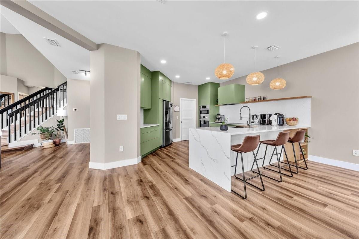 Cypress Cay 156-35 B - Residential