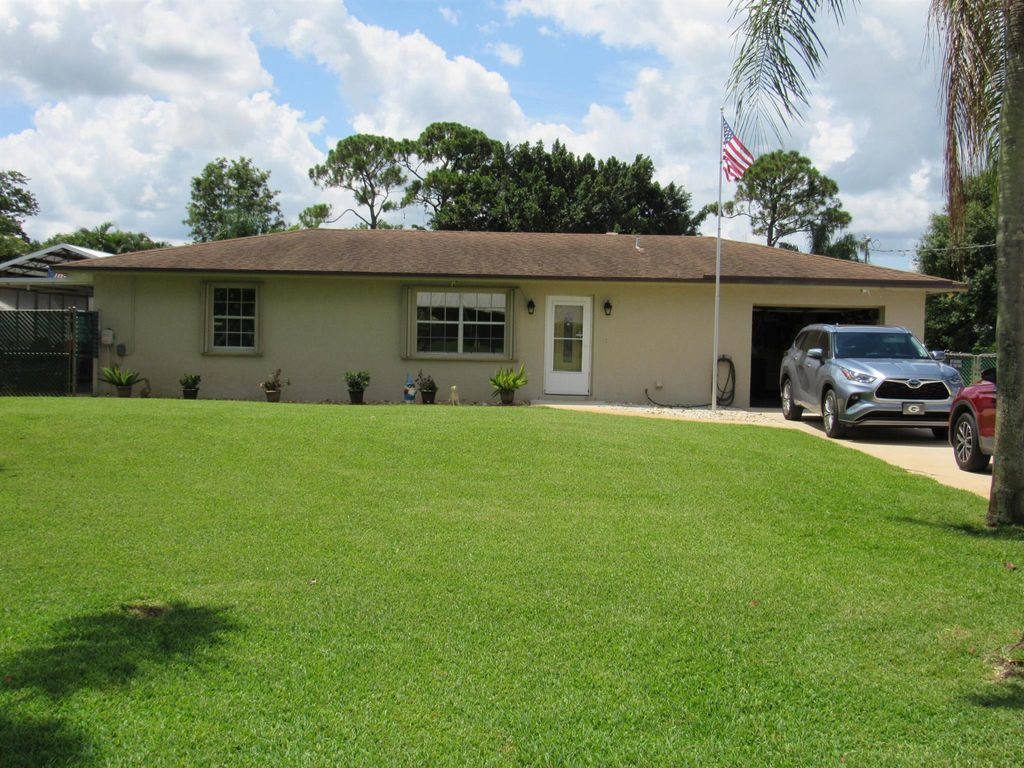 Photo of 1800 SW Wildcat Trail, Stuart, FL 34997 (MLS # R10902118)
