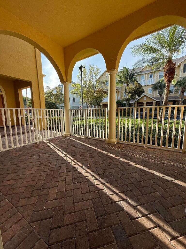 108 W Pigeon Plum Drive W 102