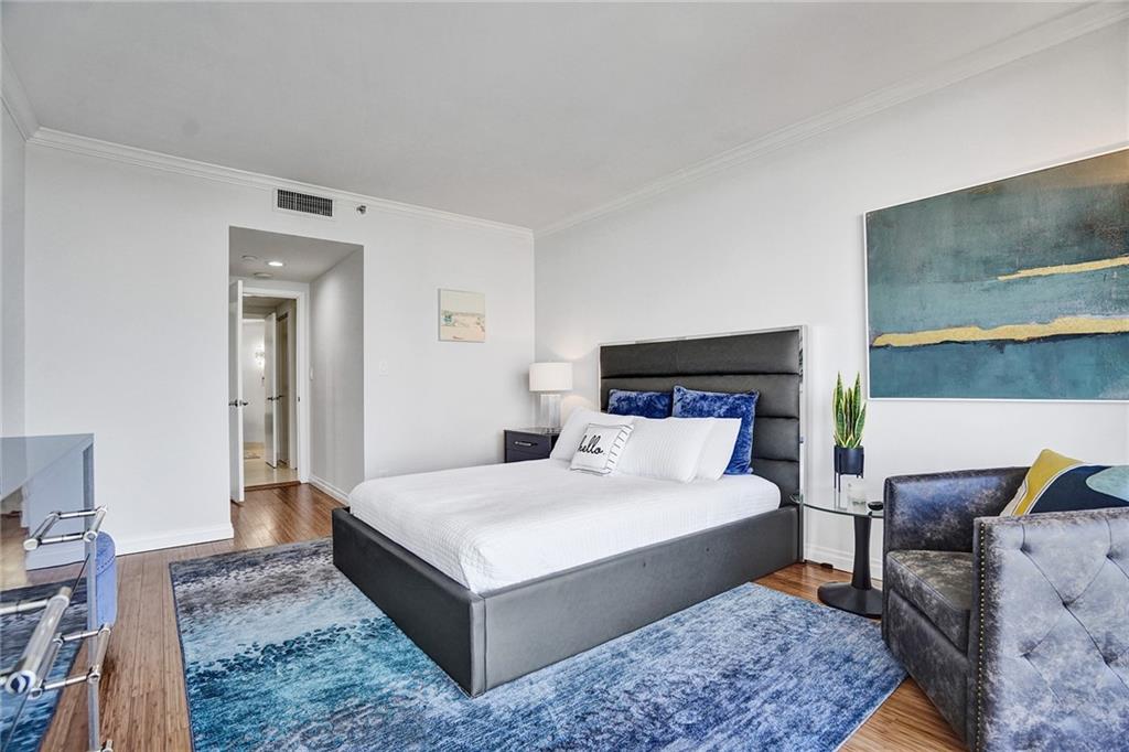 Williams Island - Residential