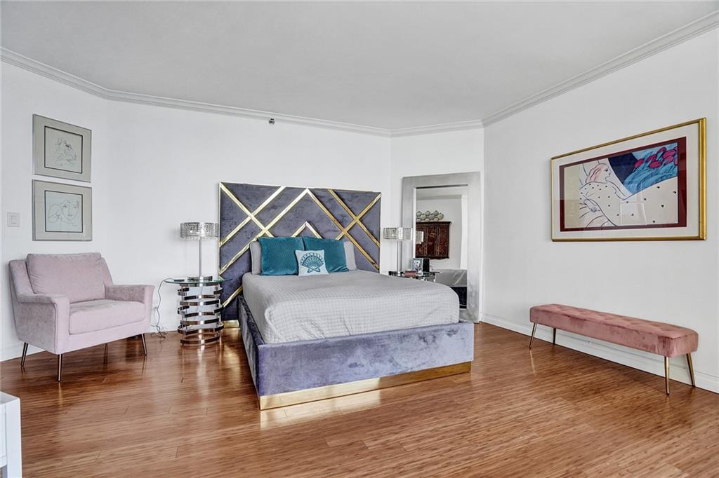 Williams Island - Residential