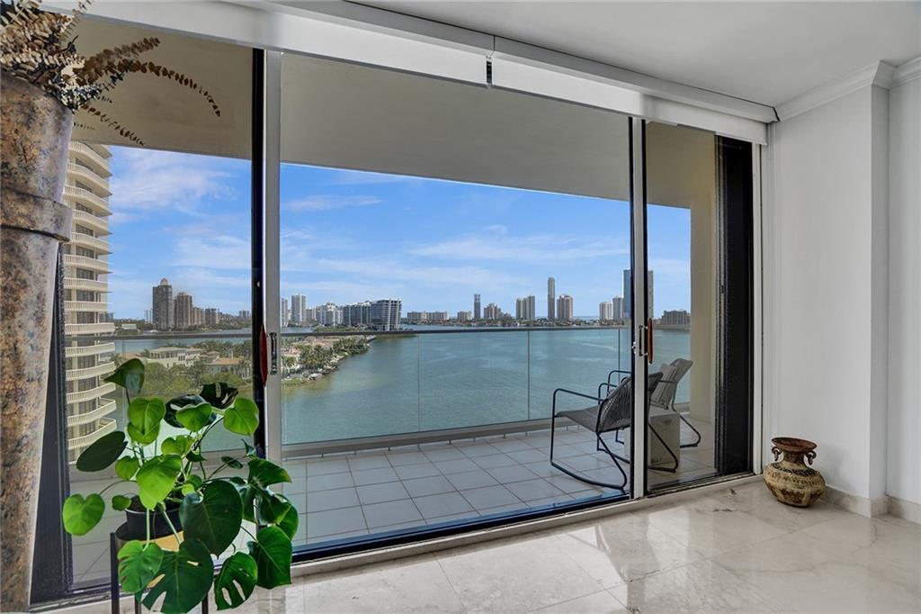 Williams Island - Residential