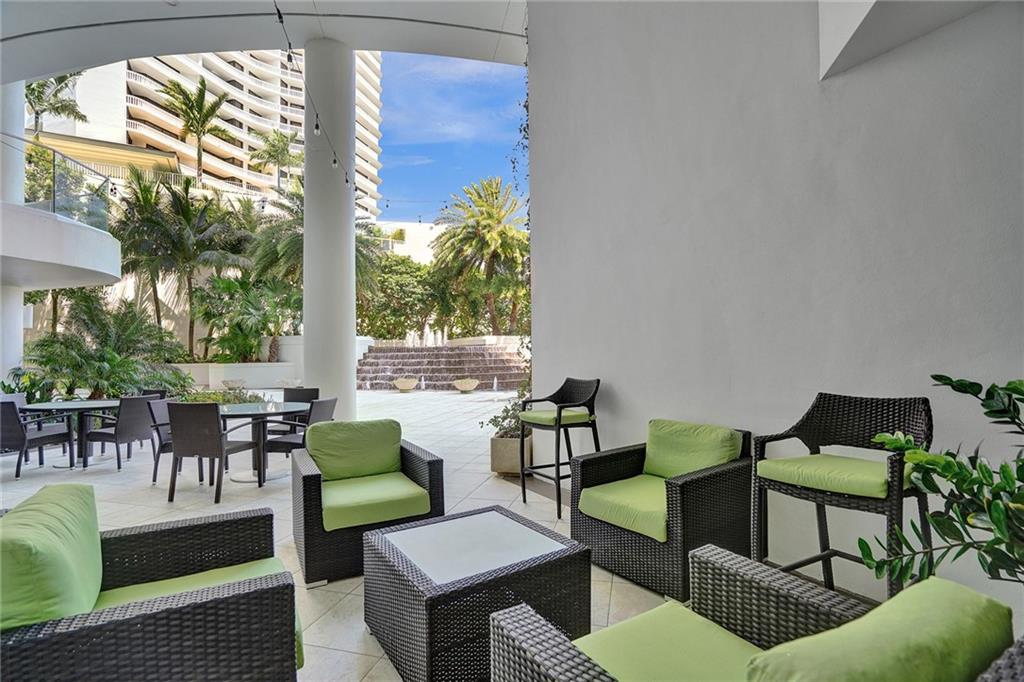 Williams Island - Residential