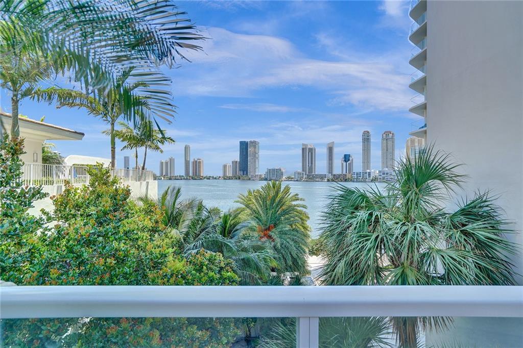 Williams Island - Residential