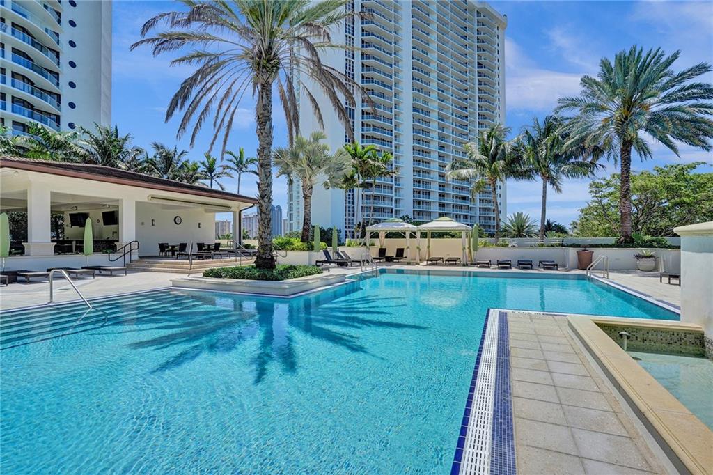 Williams Island - Residential