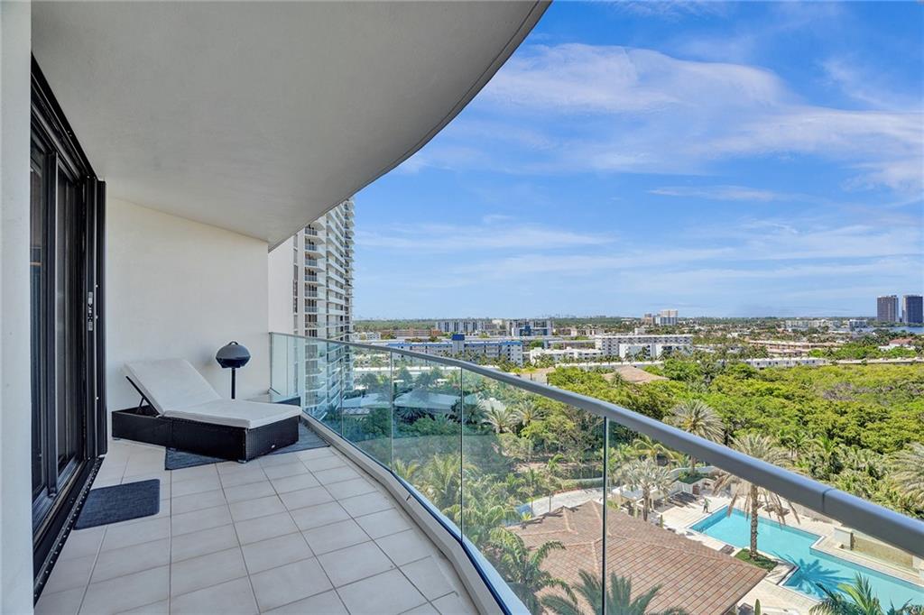 Williams Island - Residential