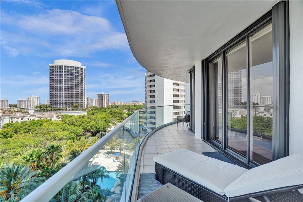 Williams Island - Residential