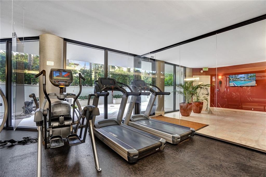 Williams Island - Residential