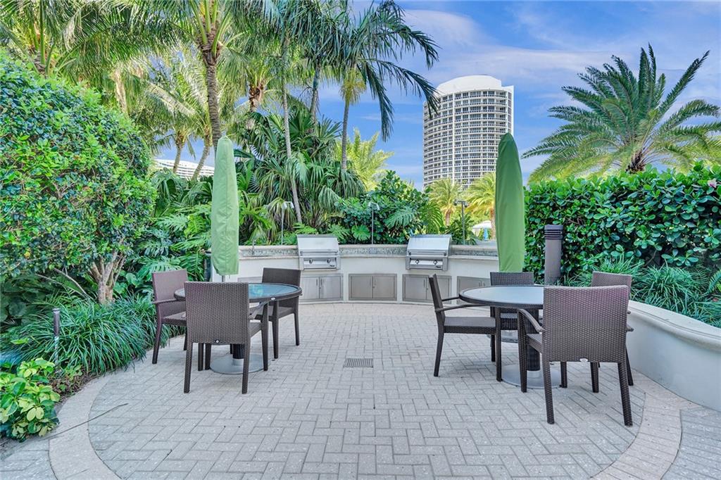 Williams Island - Residential