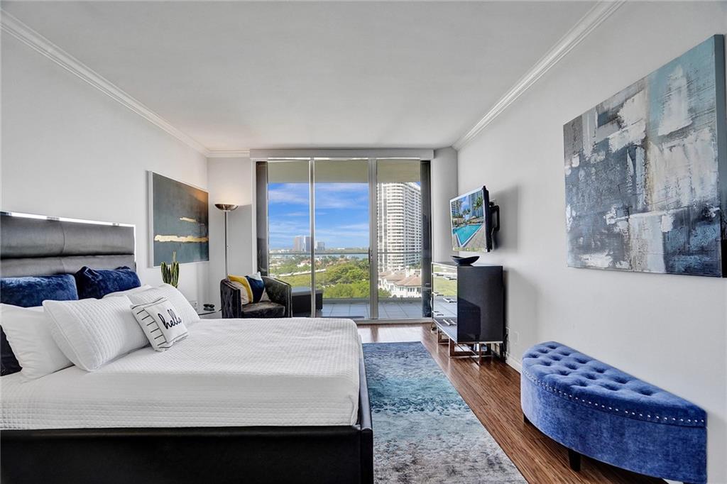 Williams Island - Residential