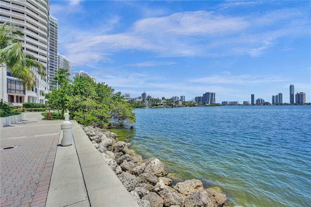 Williams Island - Residential