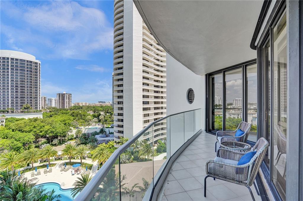 Williams Island - Residential