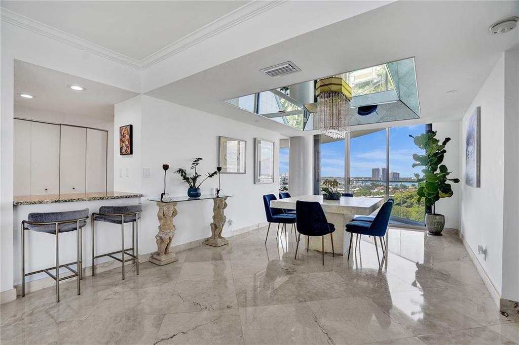 Williams Island - Residential