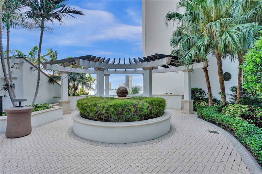 Williams Island - Residential