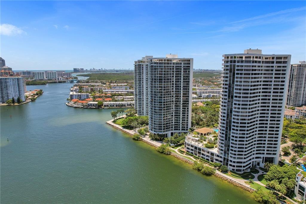 Williams Island - Residential