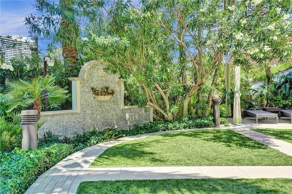 Williams Island - Residential