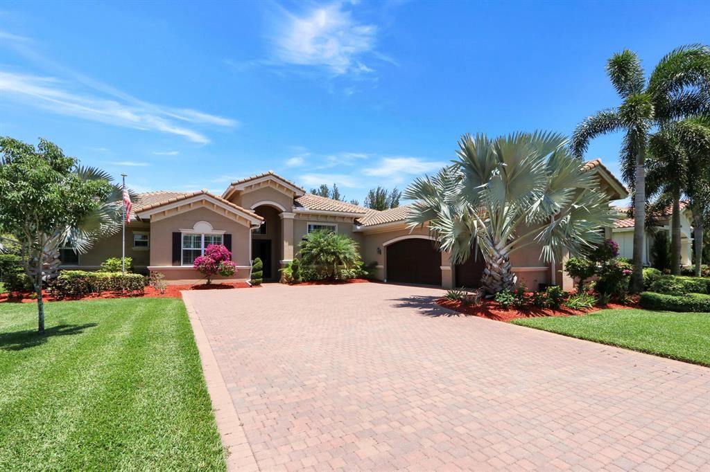 Photo of 7726 Maywood Crest Drive, Palm Beach Gardens, FL 33412 (MLS # R10721241)