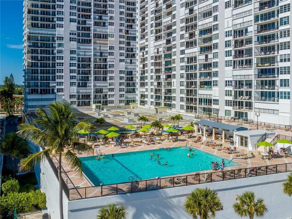 Plaza Tower South - Residential