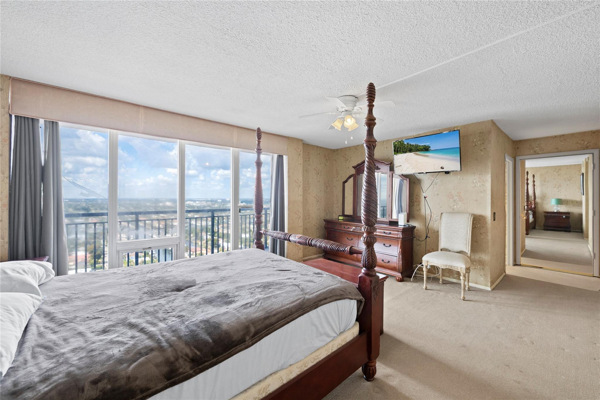 Plaza Tower South - Residential