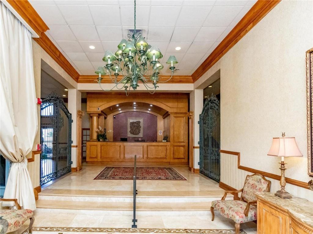 Plaza Tower South - Residential