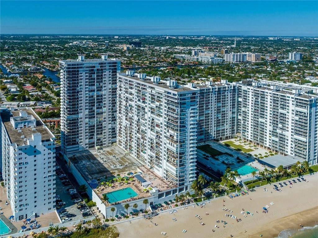 Plaza Tower South - Residential