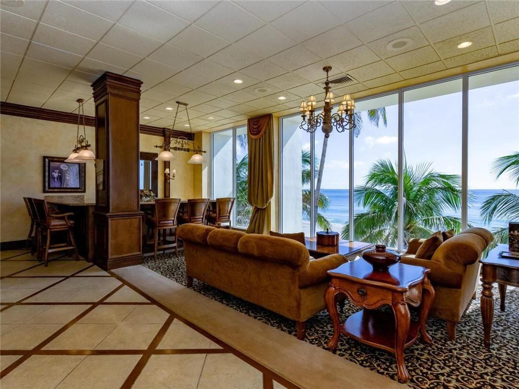 Plaza Tower South - Residential