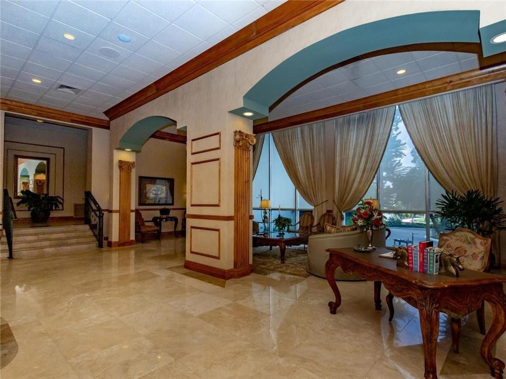 Plaza Tower South - Residential