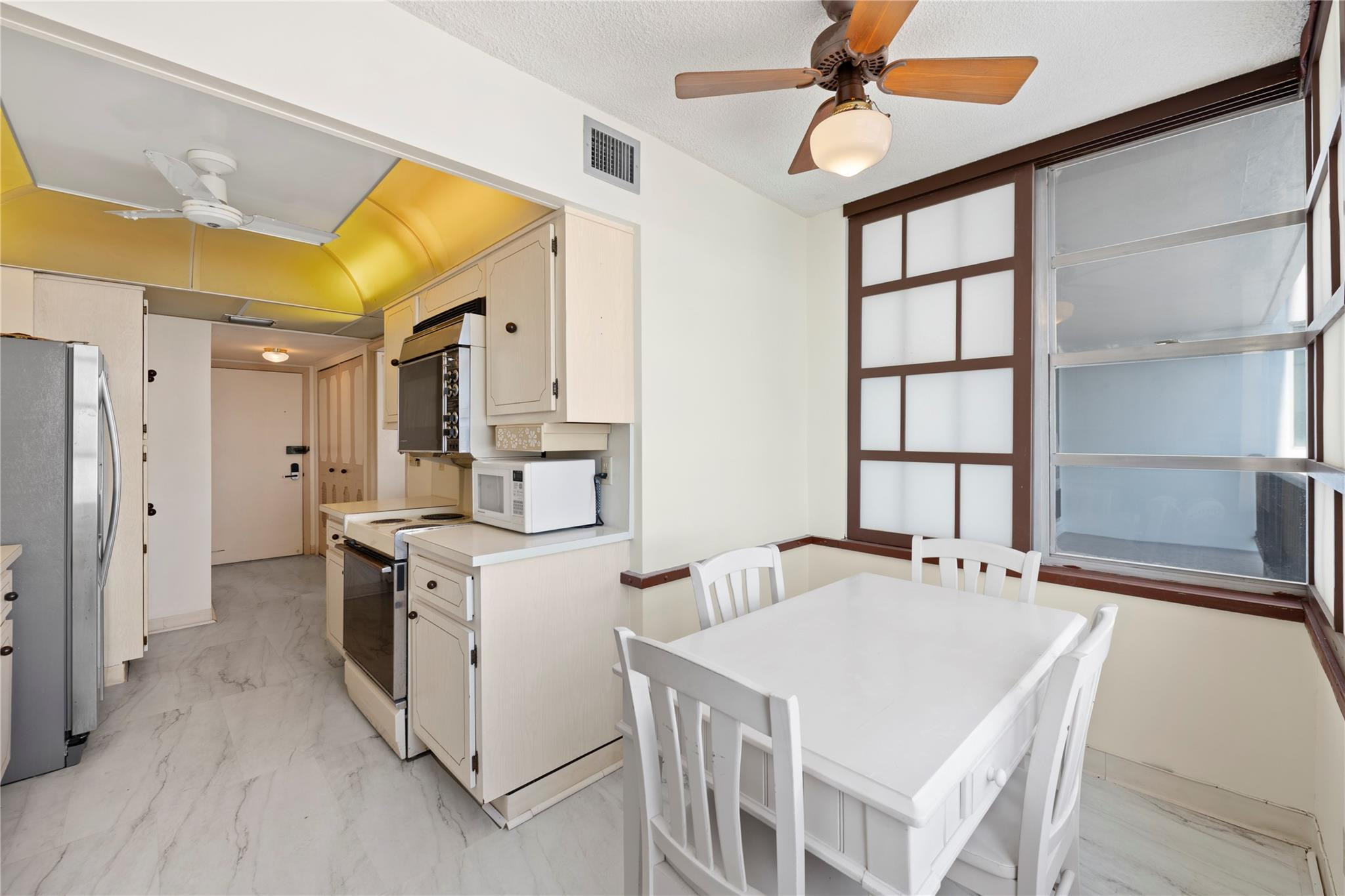 Plaza Tower South - Residential