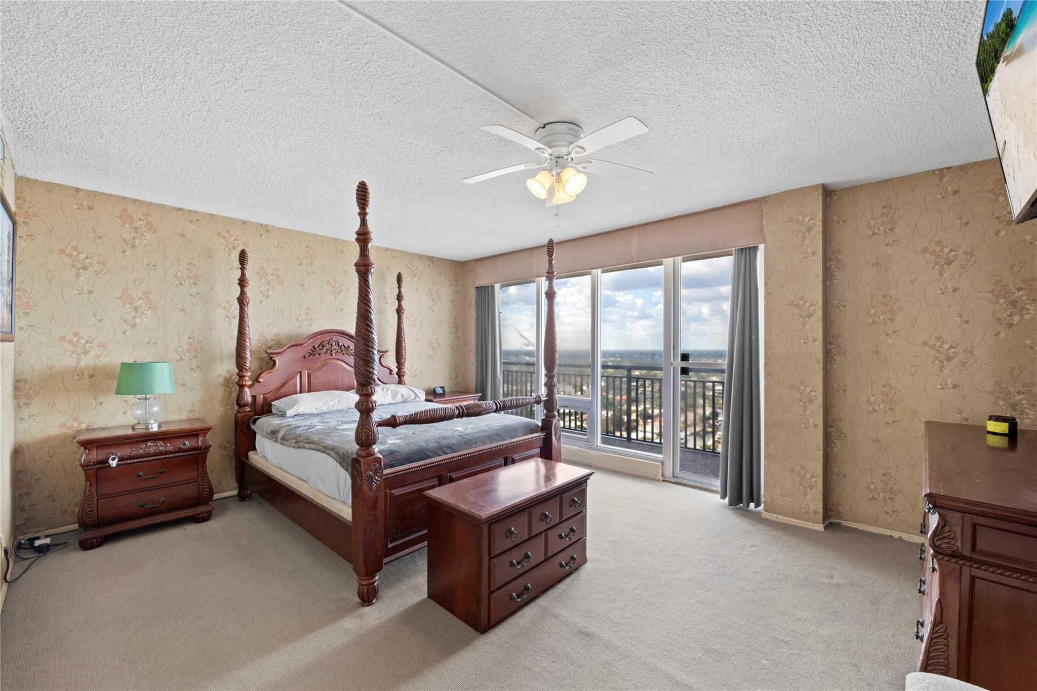 Plaza Tower South - Residential