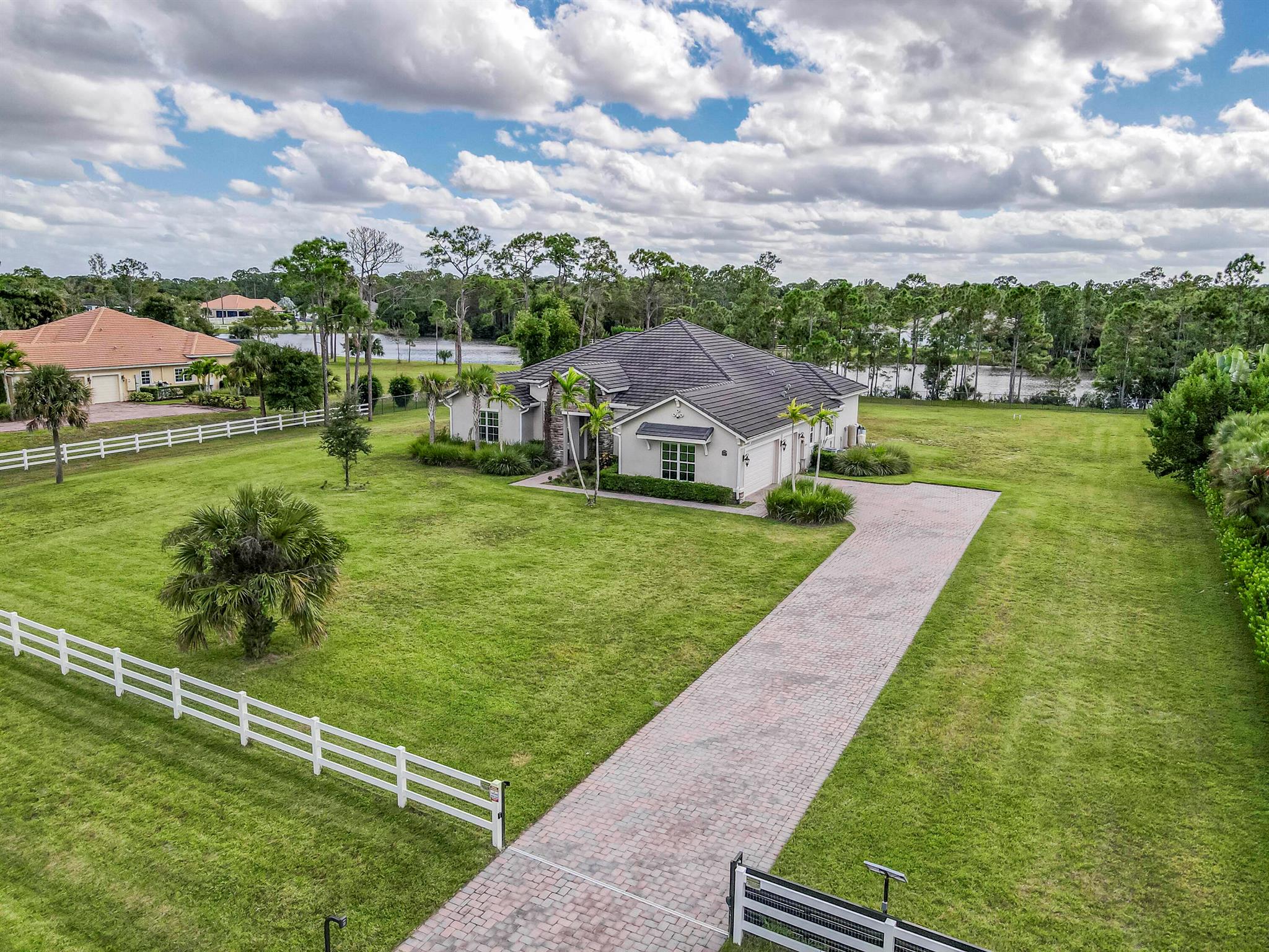 10184 Calabrese Trail