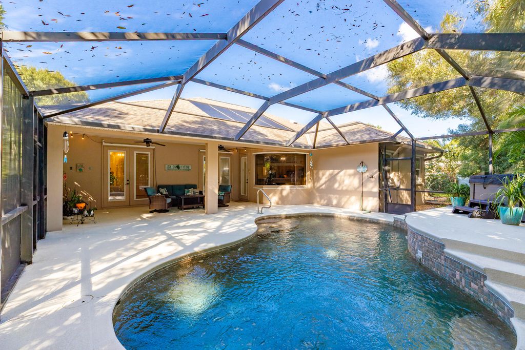 Photo of 502 34th Avenue, Vero Beach, FL 32968 (MLS # R11134923)