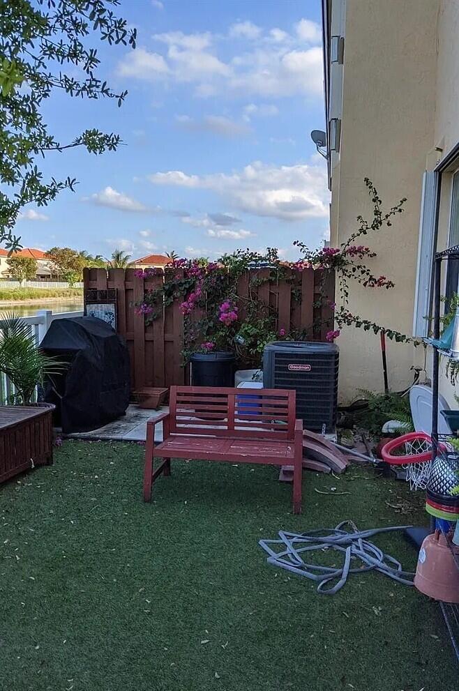 VILLAS AT CARMEL CONDO NO 4 - Residential