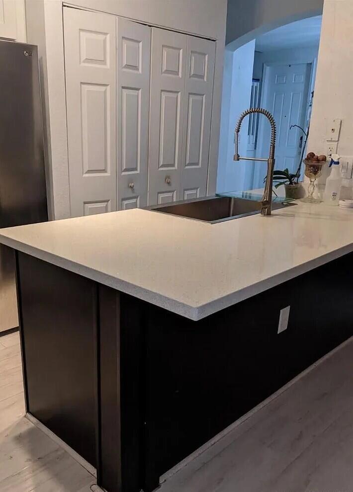 VILLAS AT CARMEL CONDO NO 4 - Residential