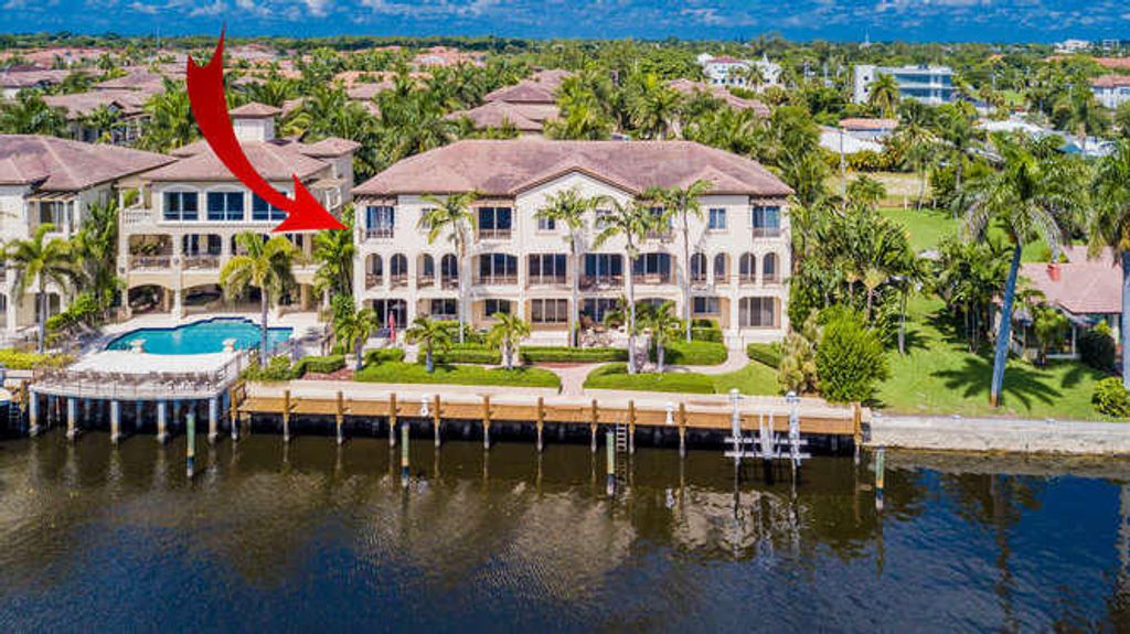 Photo of 3083 Waterside Circle, Boynton Beach, FL 33435 (MLS # R11007642)