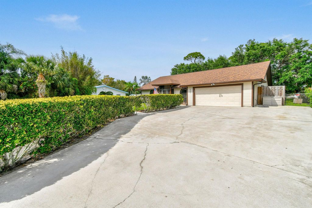 Photo of 6385 SE Circle Street, Hobe Sound, FL 33455 (MLS # R11096136)