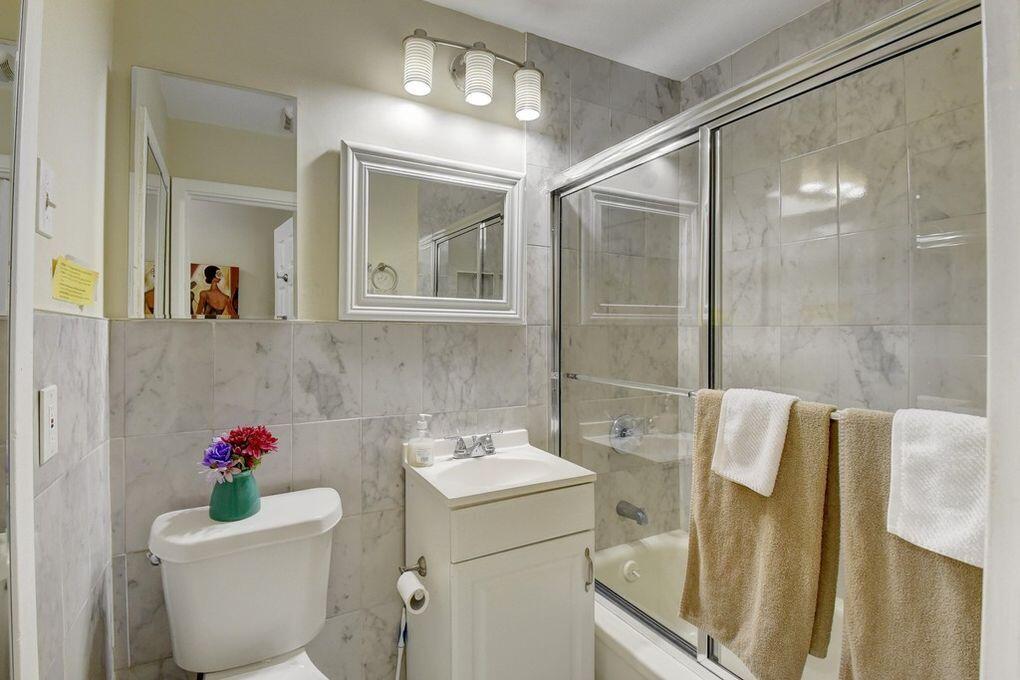 HILLCREST AT L W - Residential