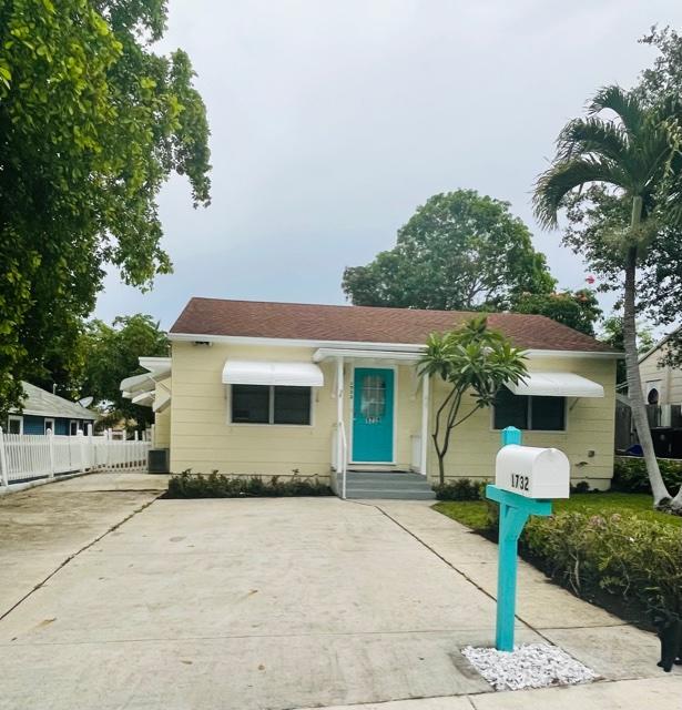 HILLCREST AT L W - Residential