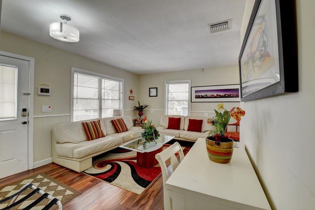 HILLCREST AT L W - Residential